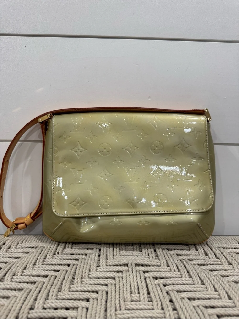 Louis Vuitton Vintage gold monogram Vernis Thompson Street shoulder bag